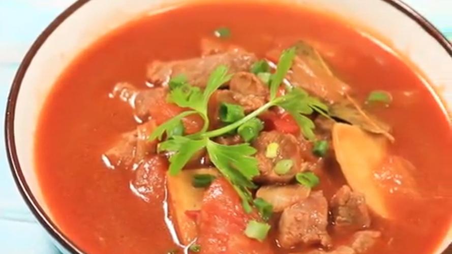 牛肉炖柿子-牛肉炖柿子的家常做法