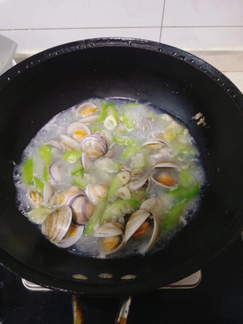 蛤蜊汤的做法-