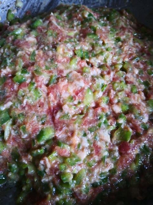 羊肉馅饺子的做法-青椒羊肉馅饺子的做法