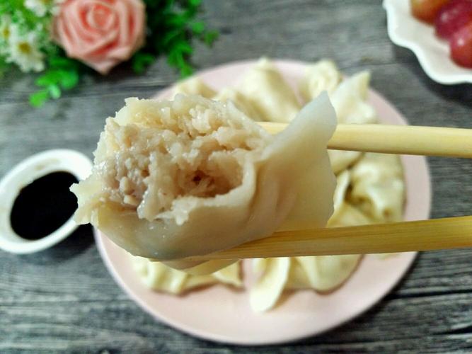 莲菜饺子馅的做法-莲菜饺子馅的做法 莲菜用焯水吗窍门