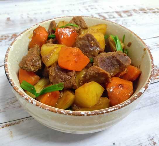 牛肉炖土豆怎么炖好吃又烂-牛肉炖土豆怎么炖好吃又烂视频教程