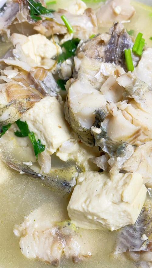 鳕鱼炖豆腐-鳕鱼炖豆腐的家常做法