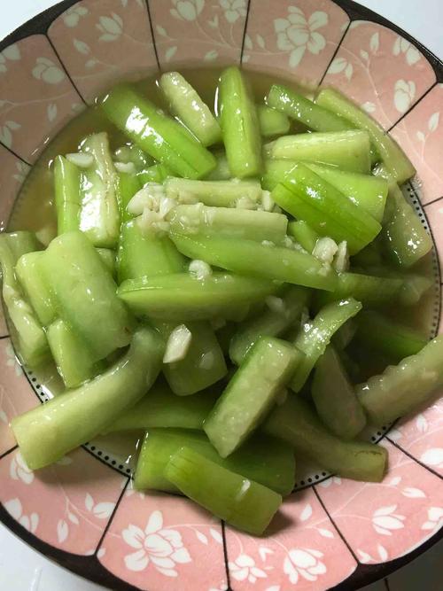炒丝瓜的做法-炒丝瓜的做法视频