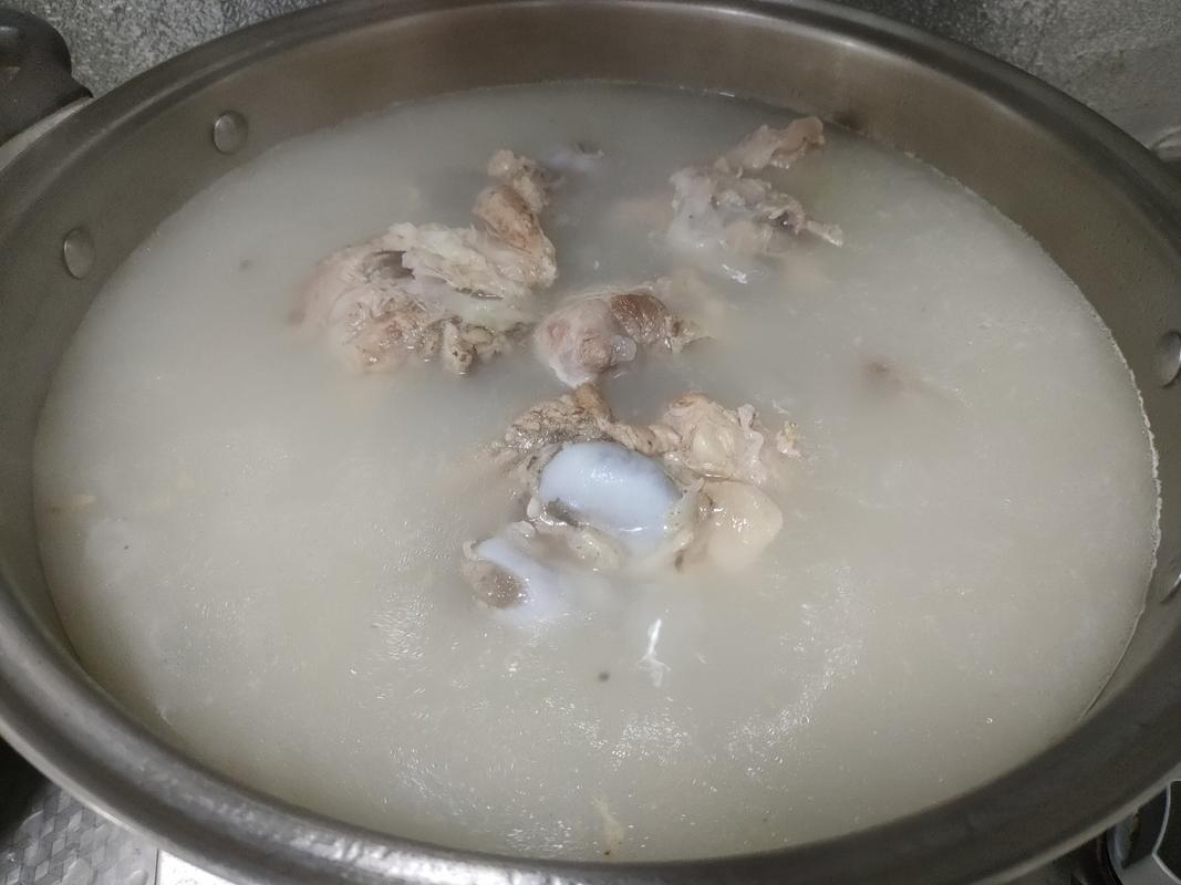 大骨头汤的做法-大骨头汤的做法 家常