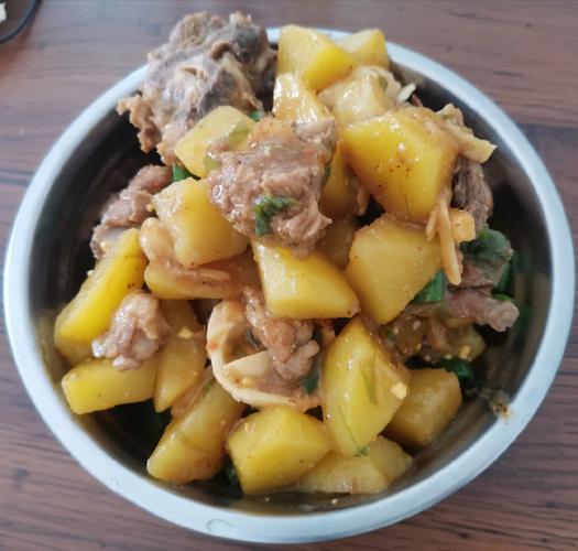 土豆炖排骨-土豆炖排骨的家常做法