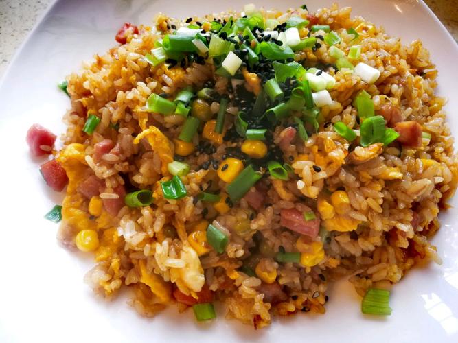 酱油炒饭的做法-酱油炒饭的做法 最正宗的做法