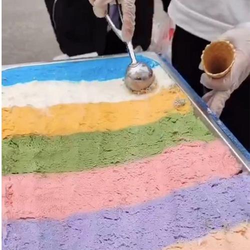彩虹冰淇淋-彩虹冰淇淋的做法与配方摆摊