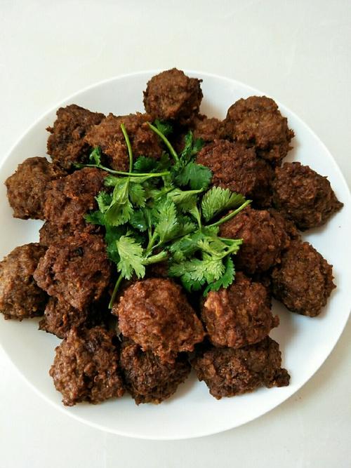 炸牛肉丸子的做法-炸牛肉丸子的做法和配方