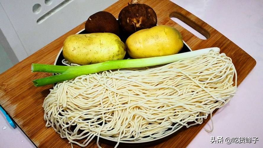 土豆面条-土豆面条英语