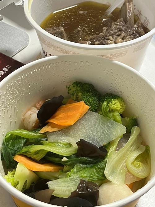 牛骨-牛骨煲汤搭配什么最好