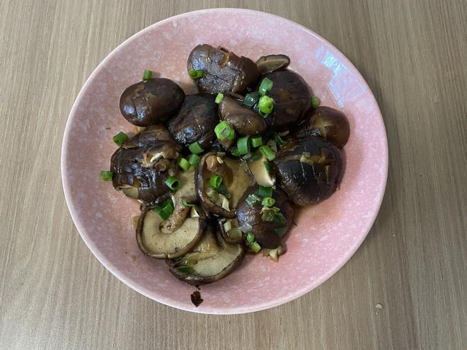 香菇菜谱-爆炒江湖香菇菜谱
