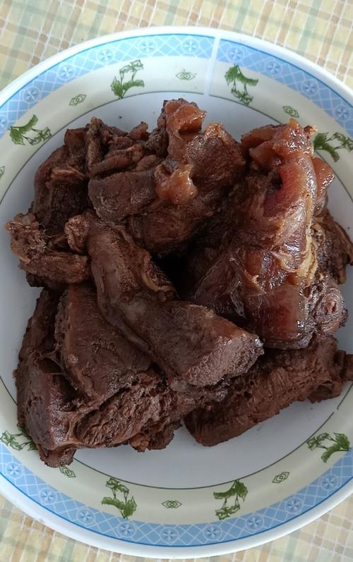 酱牛肉的做法-酱牛肉的做法最正宗的做法炖牛肉