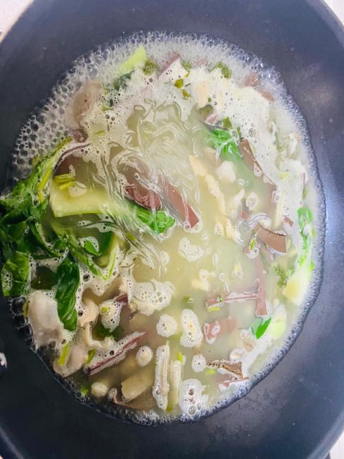 鸭血-鸭血粉丝汤的做法