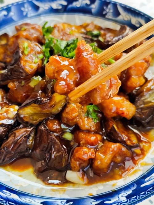 茄子炖肉-茄子炖肉的做法