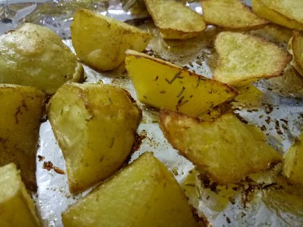 烤土豆-烤土豆烤箱做法