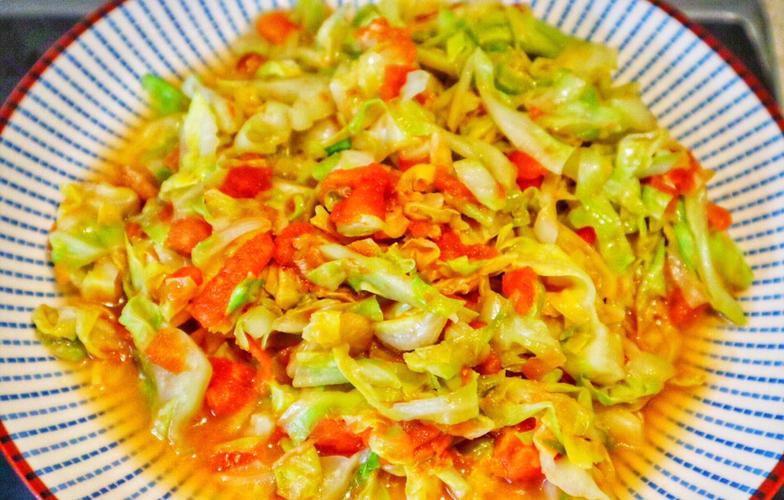 圆白菜炒西红柿-圆白菜炒西红柿的营养和功效