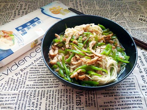 肉丝面的做法-尖椒肉丝面的做法