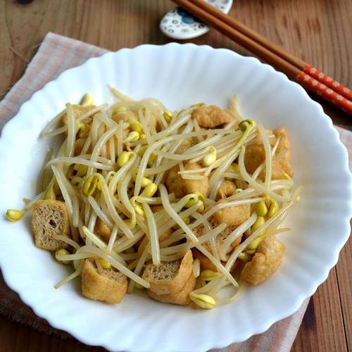 黄豆芽-黄豆芽炒什么好吃