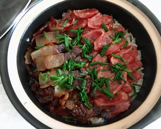 腊味煲仔饭的做法-电饭煲怎么做广式腊味煲仔饭的做法