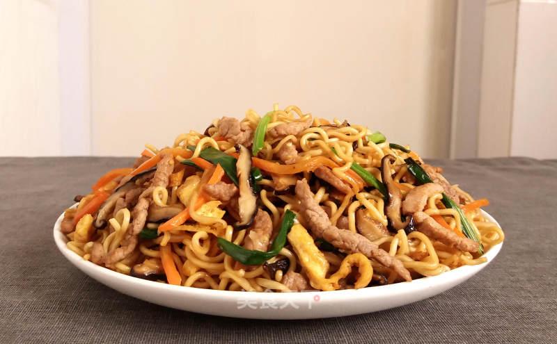 肉丝炒面-肉丝炒面条的做法